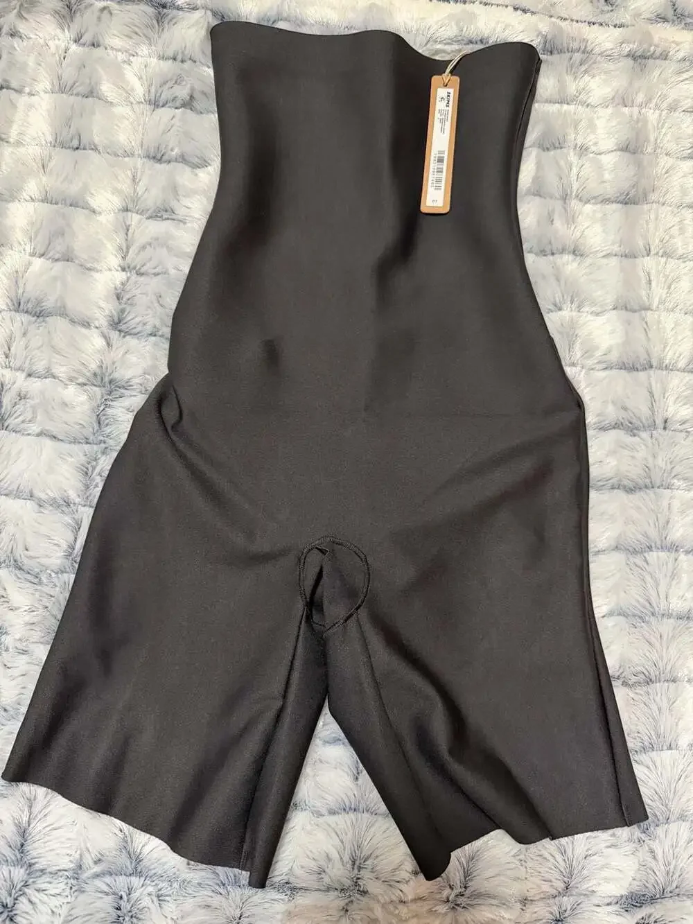 SKIMS Body CS High-Waisted Short Shapewear in Onyx size small